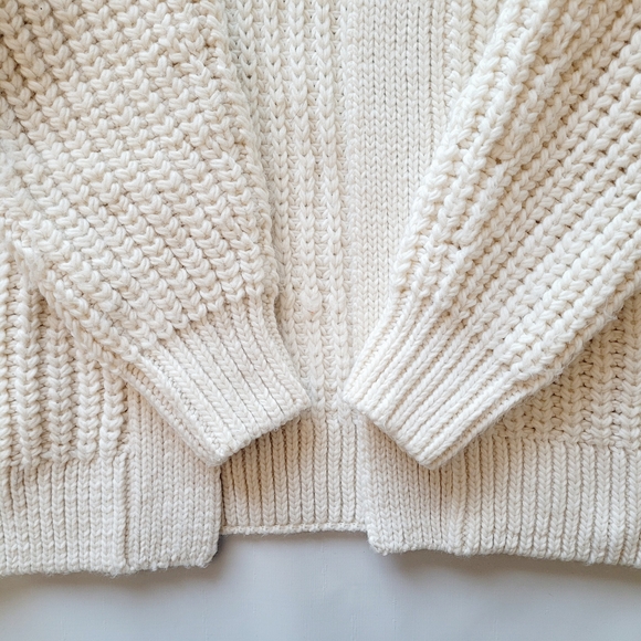 H&M Ribbed Knit Sweater - Size XS - Picture 7 of 10